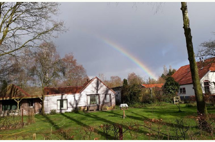 Vrijstaand huisje met paardenstallen en weidegang VMP039